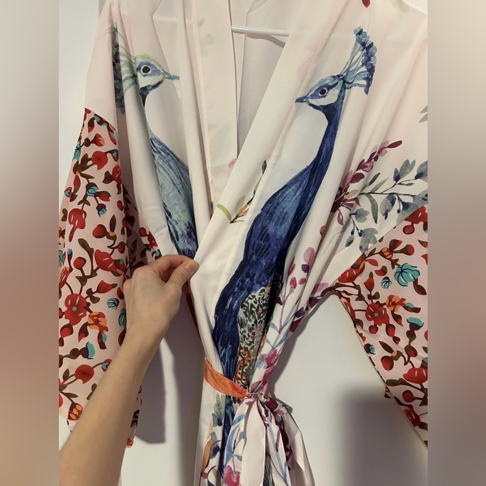 Peacock Bird Long Printed Robe - Picture 5 of 6